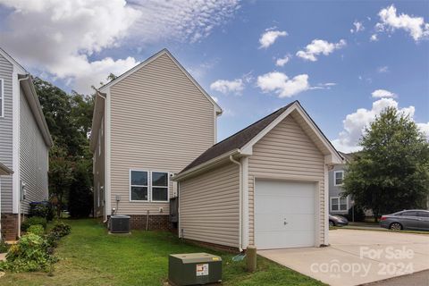 A home in Huntersville