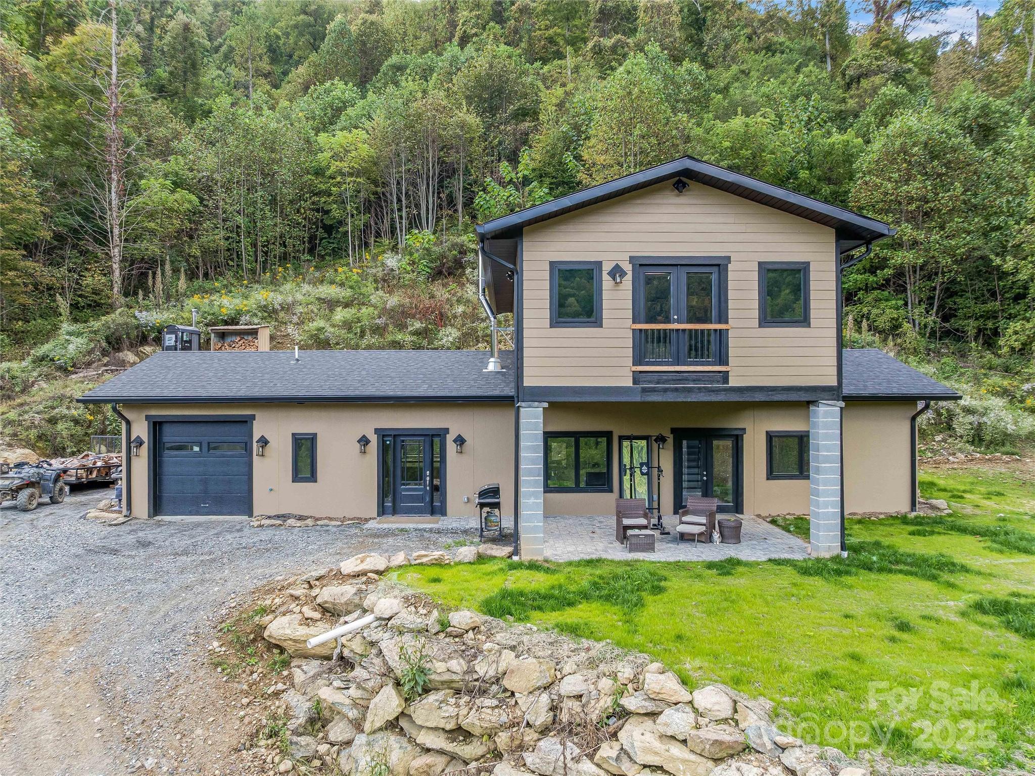 945 Roaring Fork Road