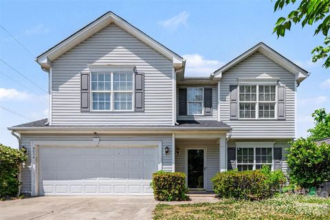 Photo of 4034 Woolcott Avenue, Charlotte, NC 28213 (MLS # 4373792)