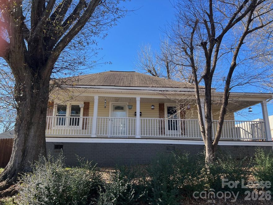 Beautiful Updated 2-Bedroom Home in the Town of Cramerton

Charming and updated 2-bedroom home located in the heart of Cramerton, just one block from Waterside Park, the South Fork River, and Goat Island. Enjoy easy access to fishing, boating, a dog park, and scenic walking trails right nearby.

This roomy home features a welcoming covered front porch—perfect for relaxing—as well as a fenced-in backyard ideal for pets or outdoor enjoyment.