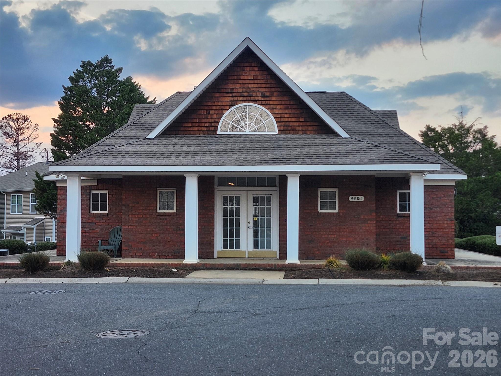 Adare Townhomes - Residential