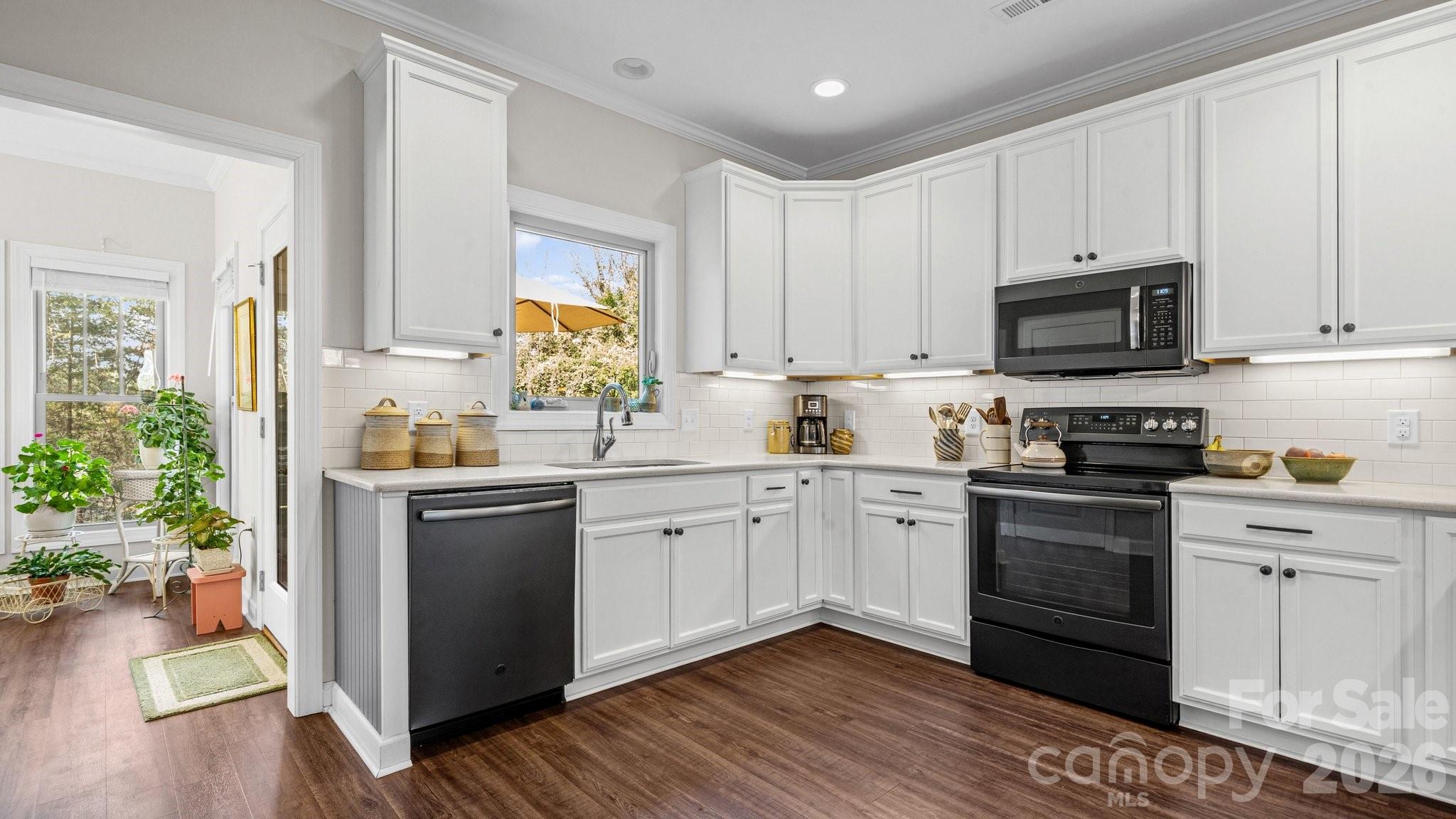 Azalea Glen - Residential