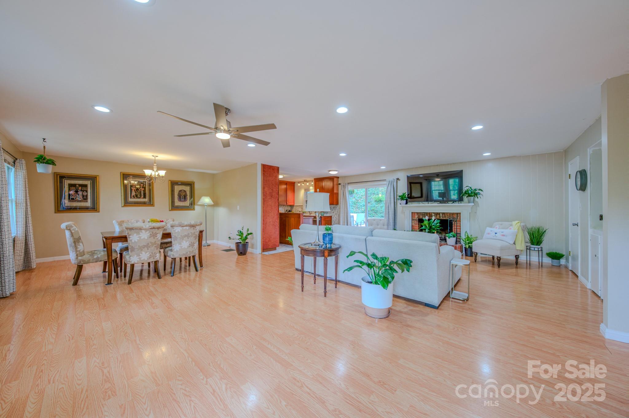 6 Chipmunk Cove Road
