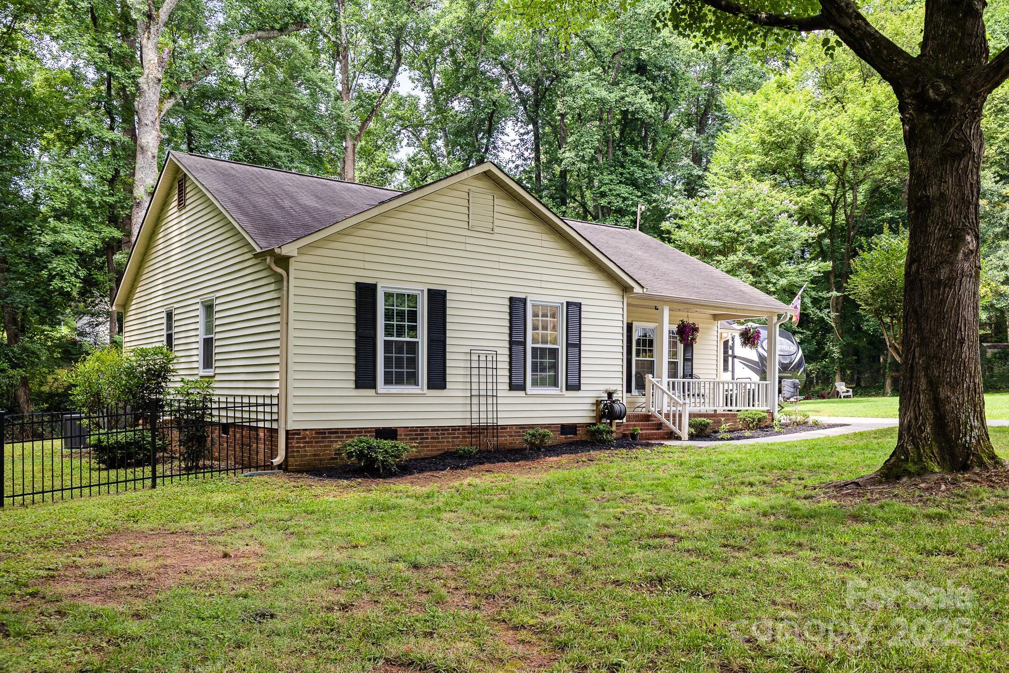 713 Hickory Hill Court