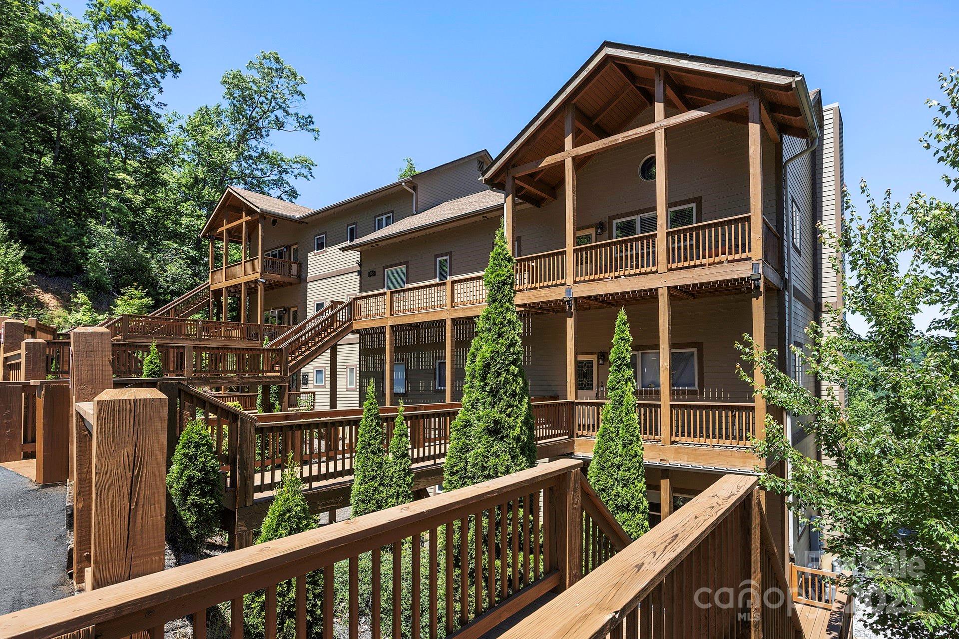 604 Sawgrass Drive 6