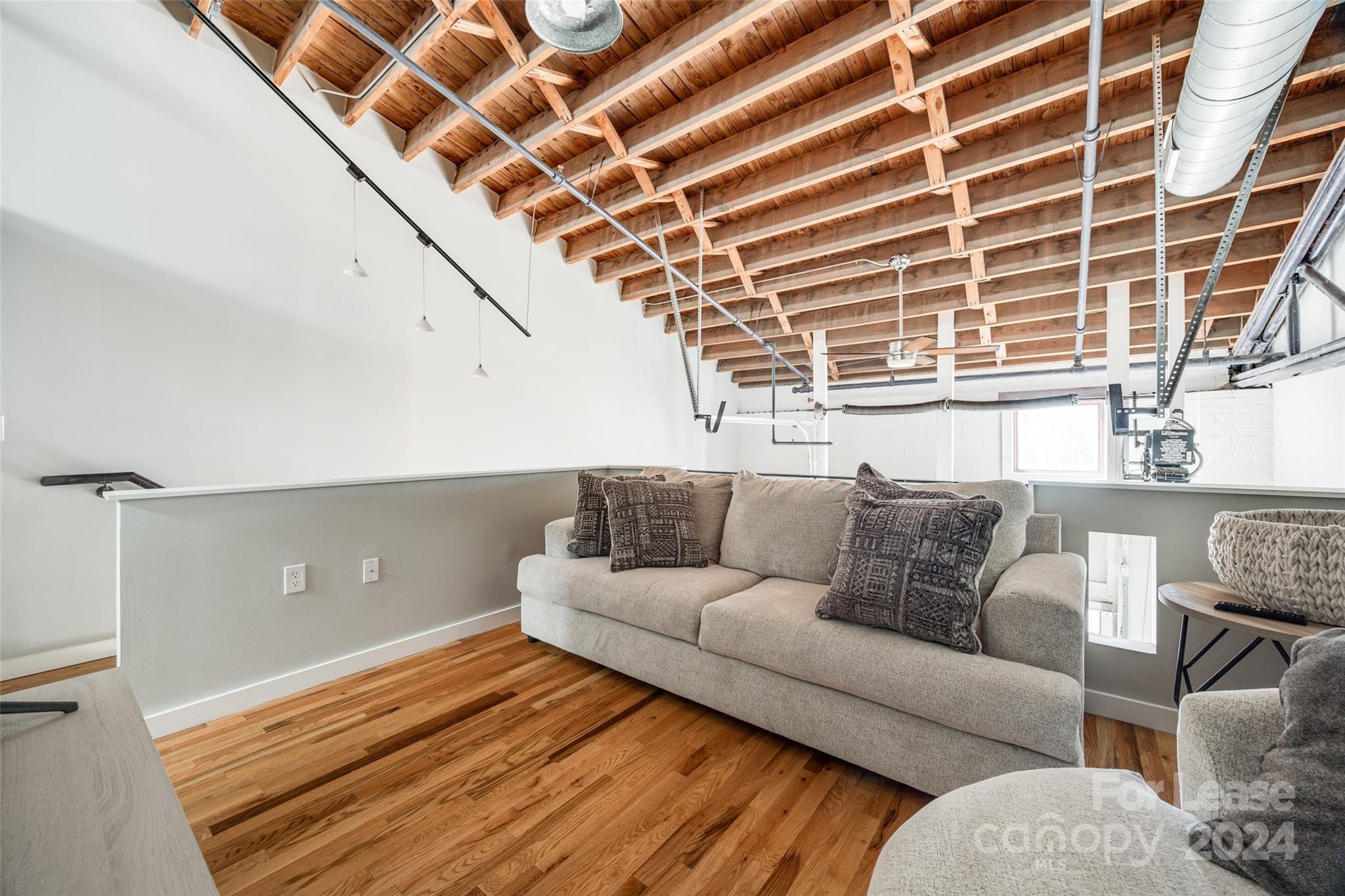 Royal Truss - Residential Lease