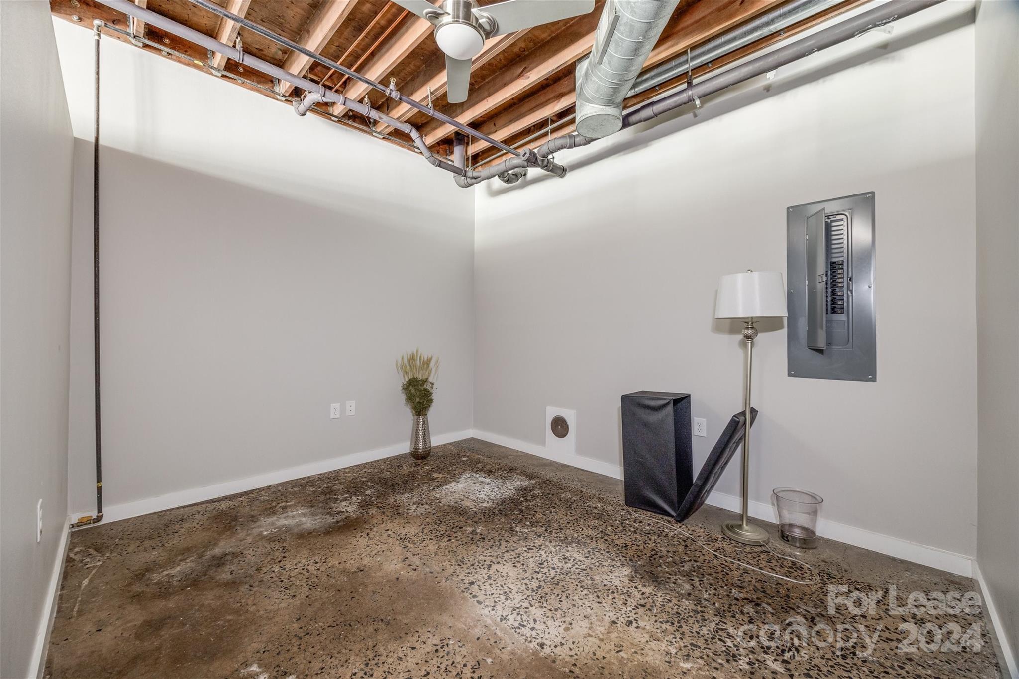 Royal Truss - Residential Lease