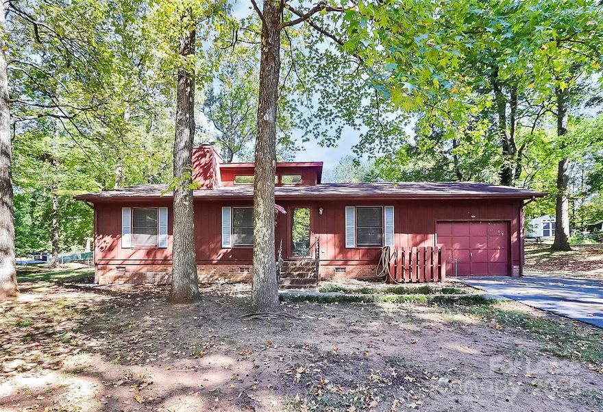 This charming 3BD/2BA ranch home sits on a large corner lot with fenced in back yard and additional shed for storage. Updated kitchen with stainless steel appliances and attached one car garage. Living room features vaulted ceiling and opens to dining room with laminate wood flooring throughout. Primary bedroom featuring ensuite and walk in closet. View it today!

Technology Fee: $20/Month
Pet Policy: $250 Non-refundable pet fee per pet + $20/Month pet rent per pet.