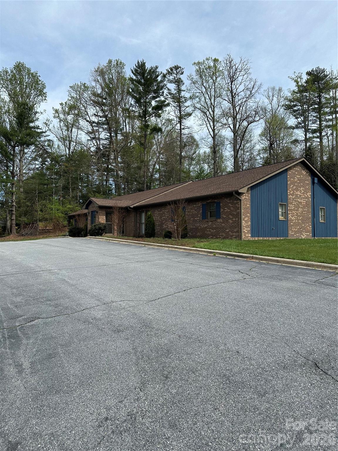 2920 Haywood Road