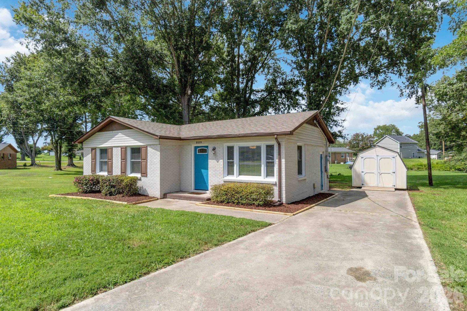 809 Hasty Road