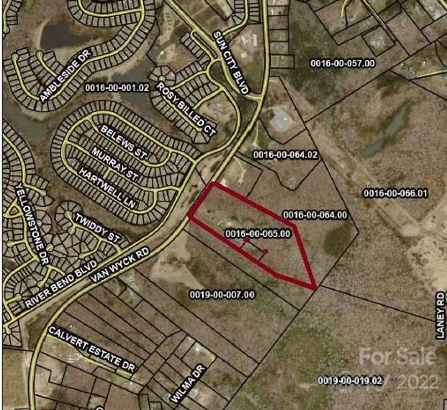 18.59 + - Acres / Tax Id 0008-00-0005.00 (17.59 Ac) & .01 (1 Ac)
Zoned LDR Residential  
Just South Of Ballantyne Area, South Charlotte
Directly Across from Carolina Lakes / Sun City
Indian Land Fastest Growing Area In S C 
1000 ft House, Barn, and Fenced Pasture 
522’ feet of frontage 1326’x510’x510’x1132’
The property was under contract with several adjoining owners. Developer dropped rezoning.
Owners are not willing to consider another rezoning offer.