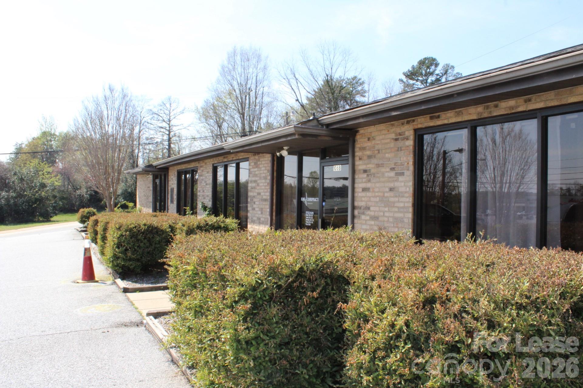 108 W Rutherford Street