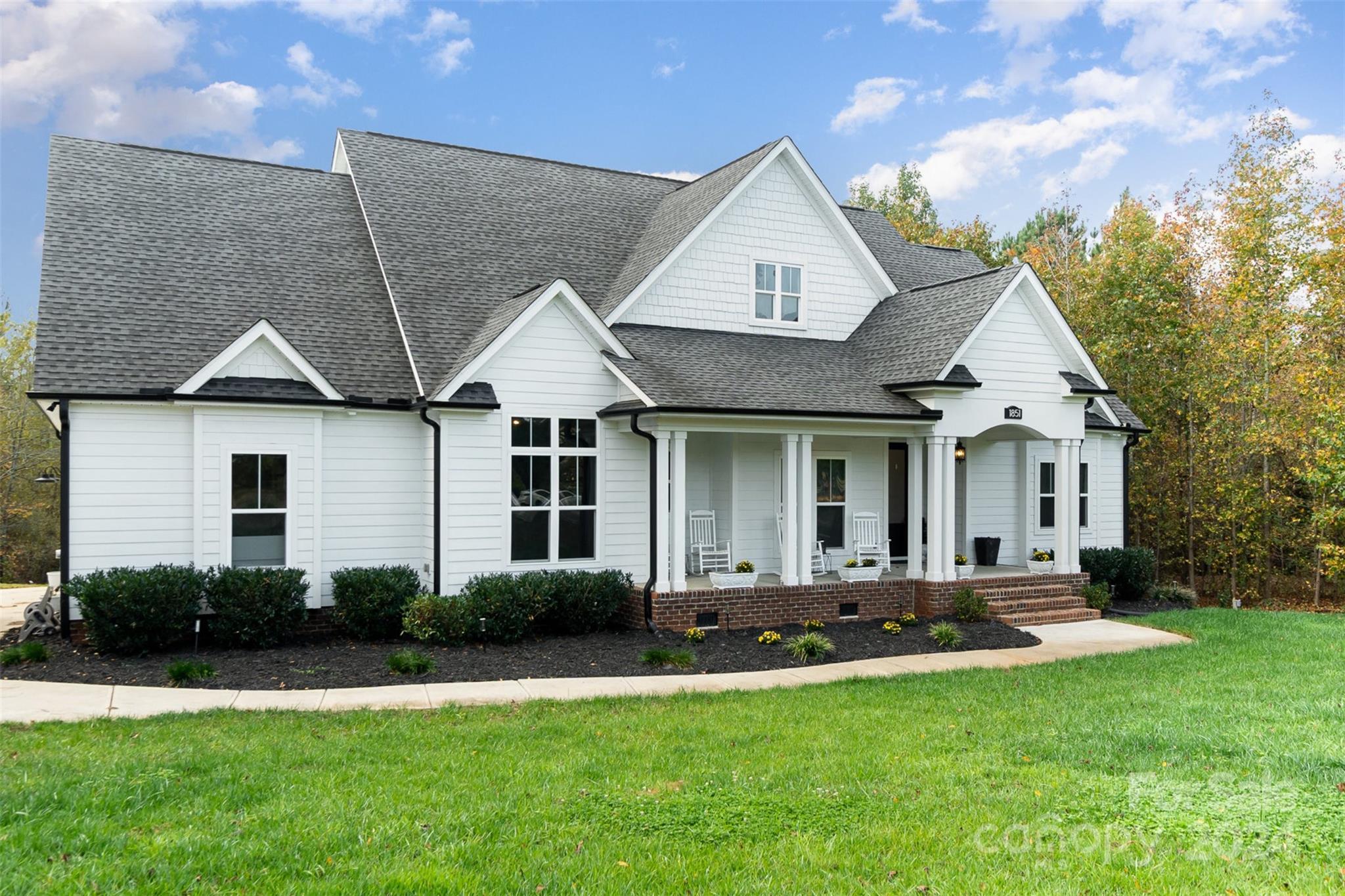 1851 White Fawn Lane
