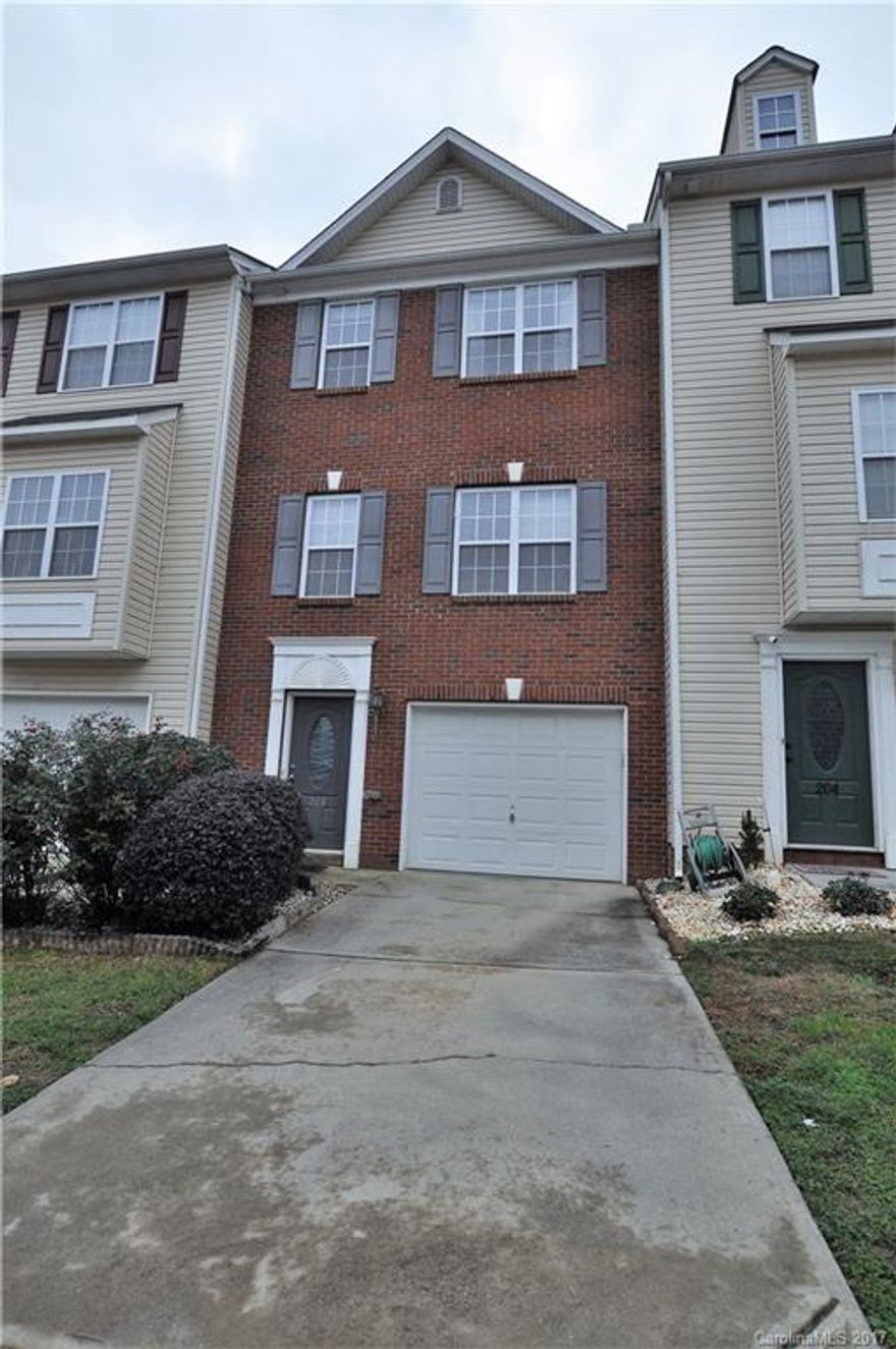 This home has 3 bedrooms and 2/2 bathrooms. The home is painted neutral and carpet, nice deck on back of the home. Fireplace is located in the family room. Master suite with vaulted ceilings and walk in closet. Great community with Marina. Kayak to the White Water Center.