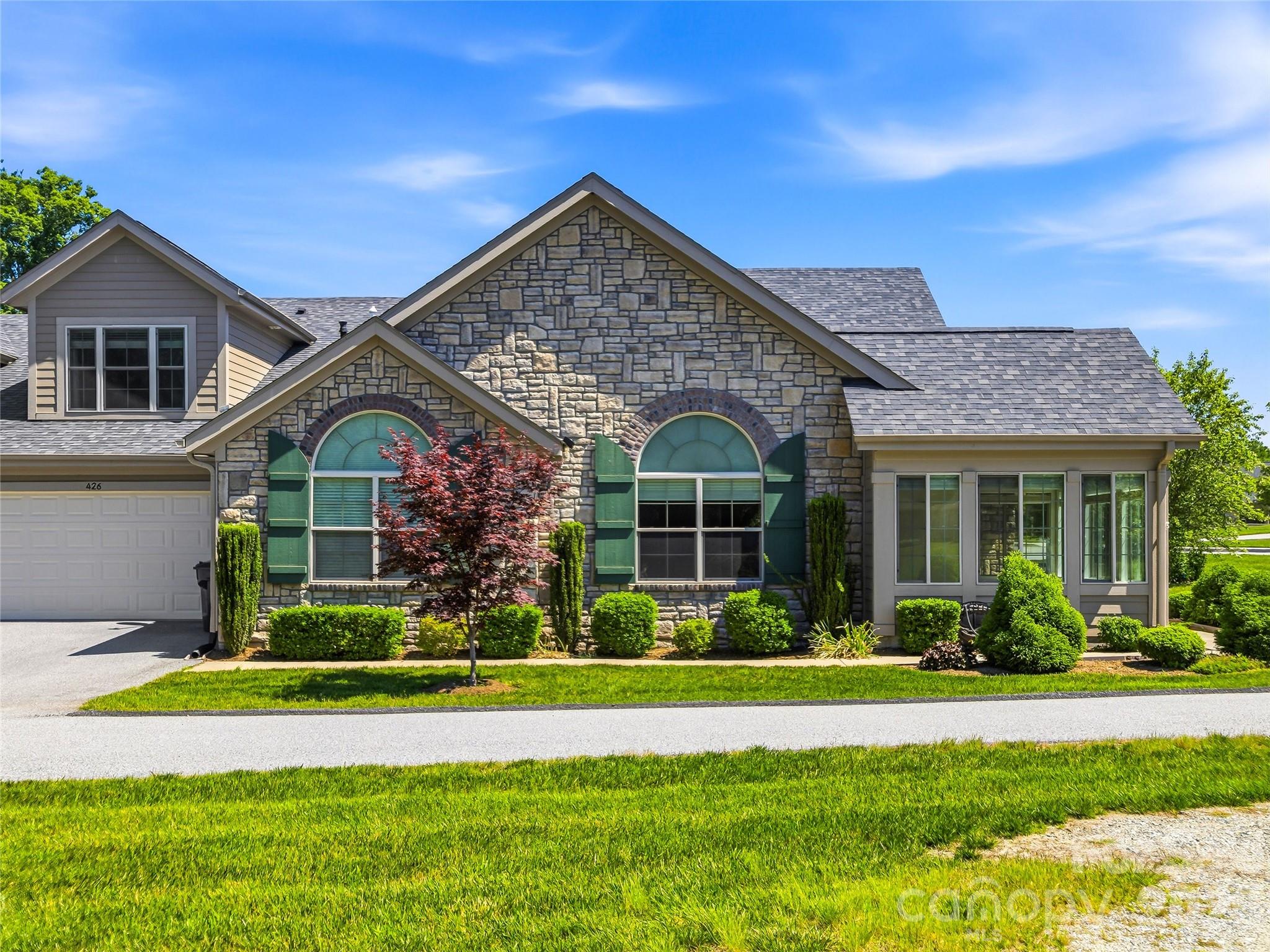 426 Summerfield Place