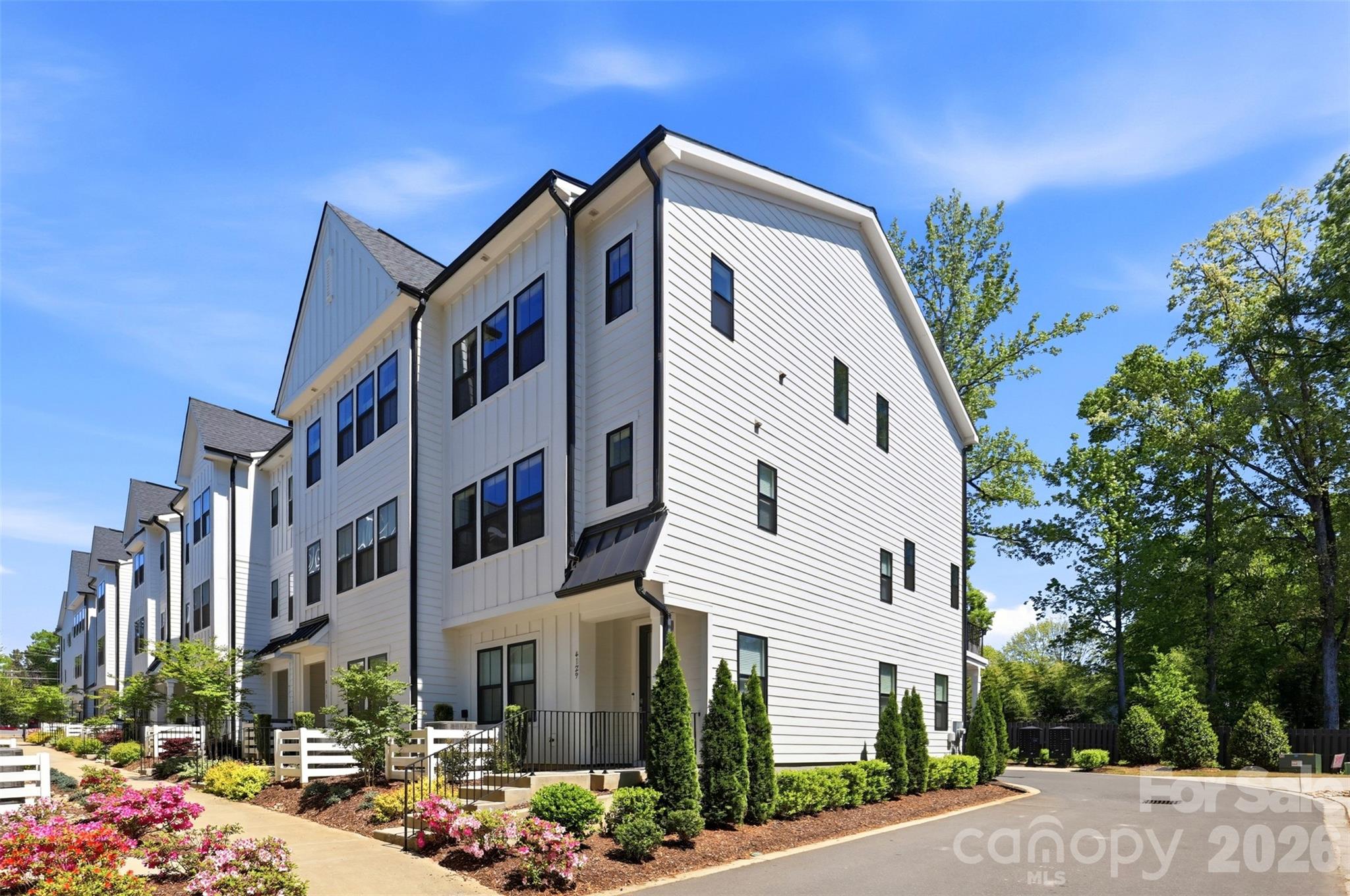 Six Twenty - Residential