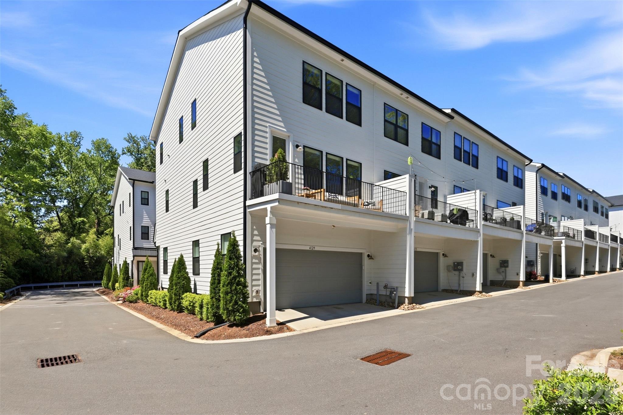 Six Twenty - Residential