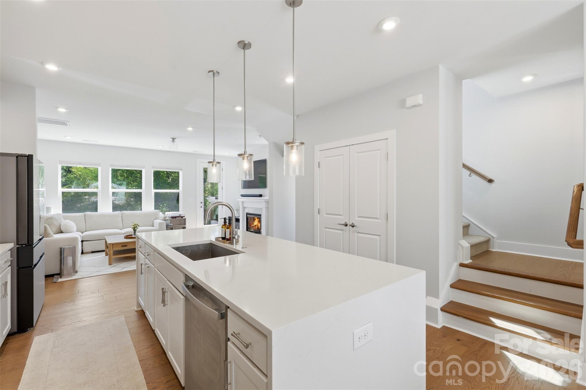 Six Twenty - Residential