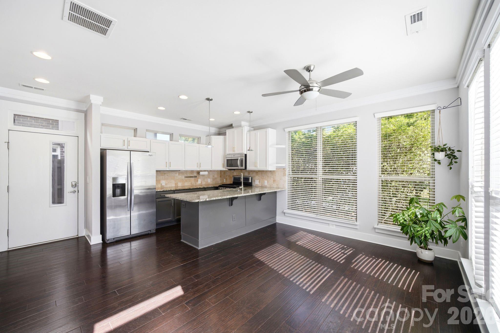 923 Warren Burgess Lane
