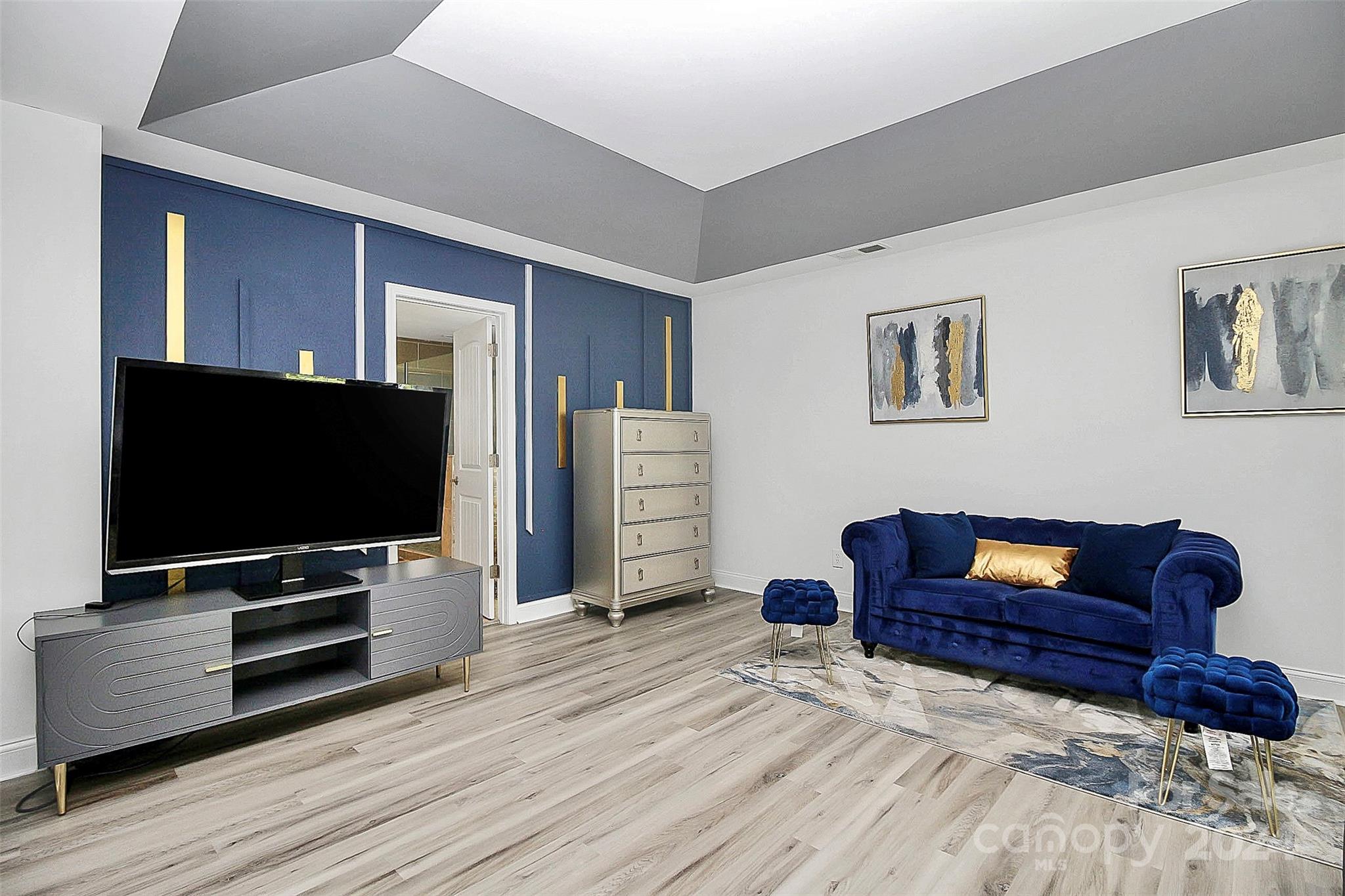 Hamilton Lakes - Residential