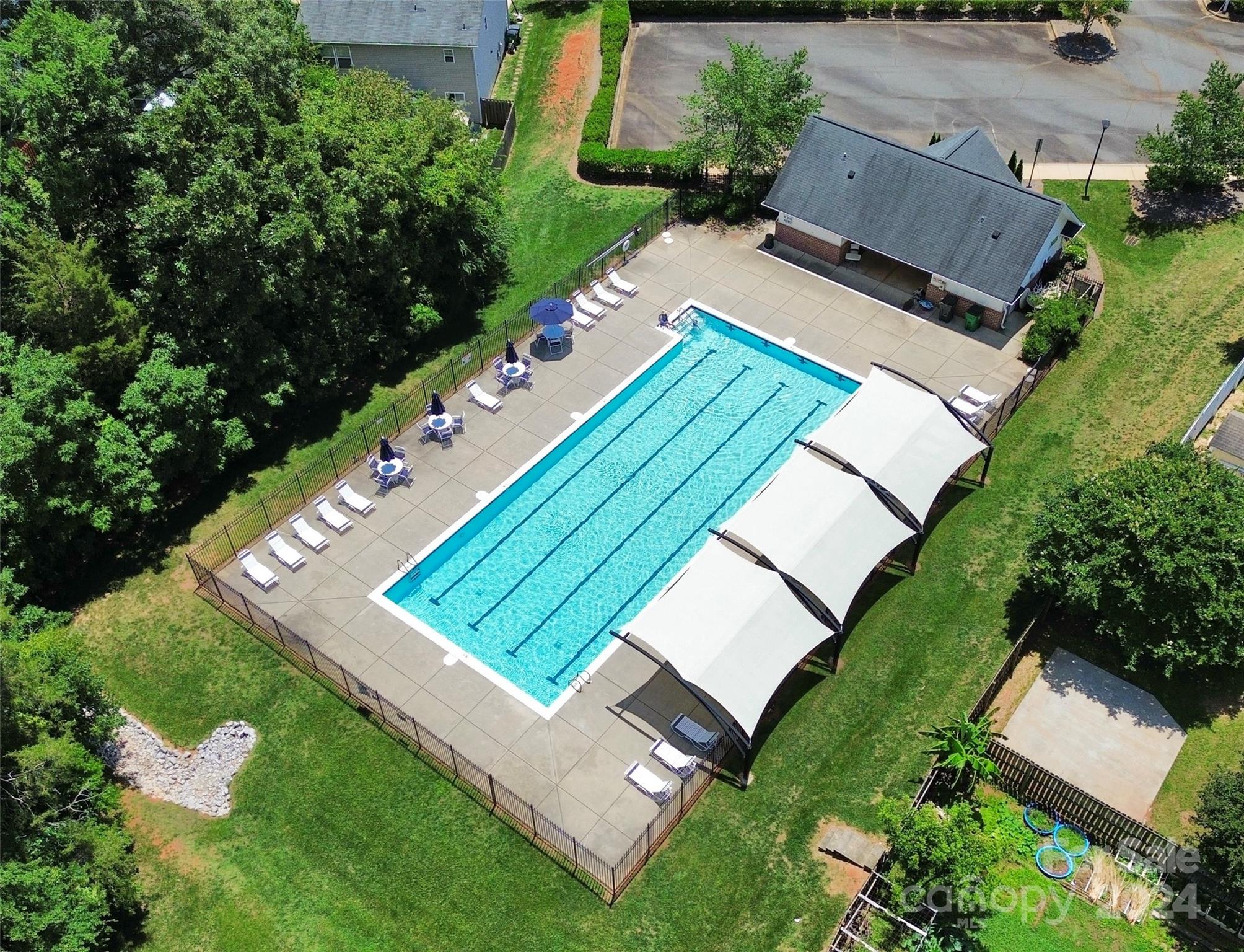 Hamilton Lakes - Residential