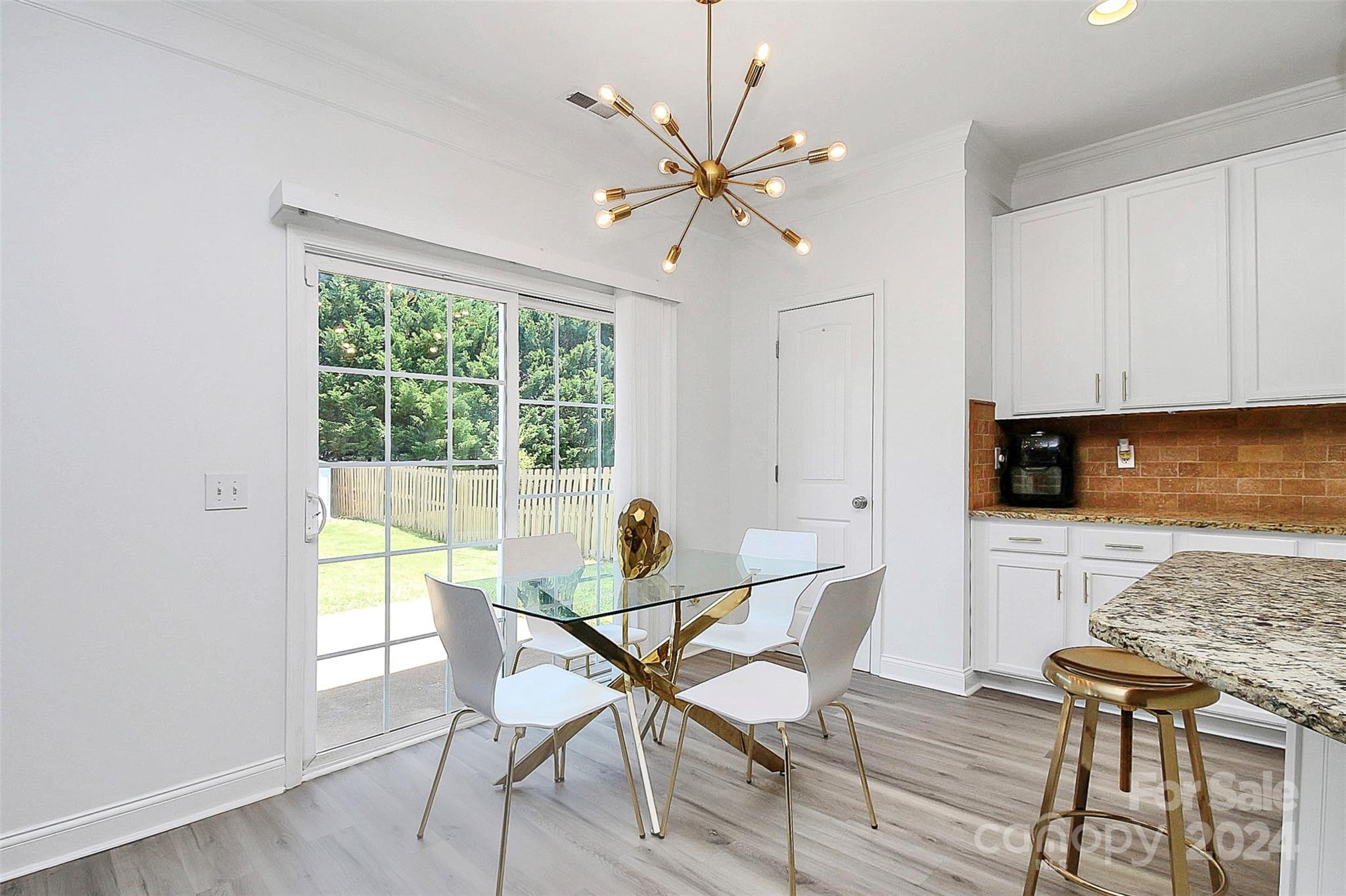 Hamilton Lakes - Residential