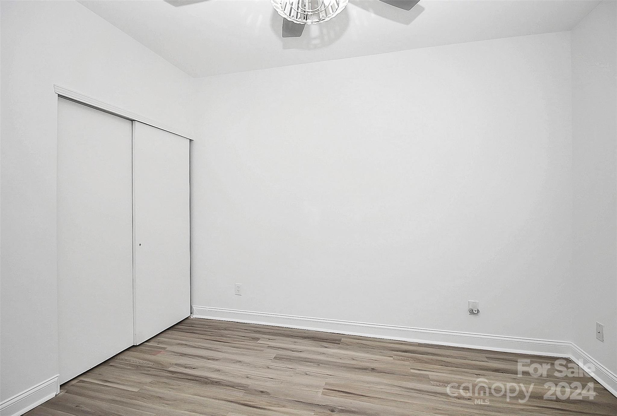 Hamilton Lakes - Residential