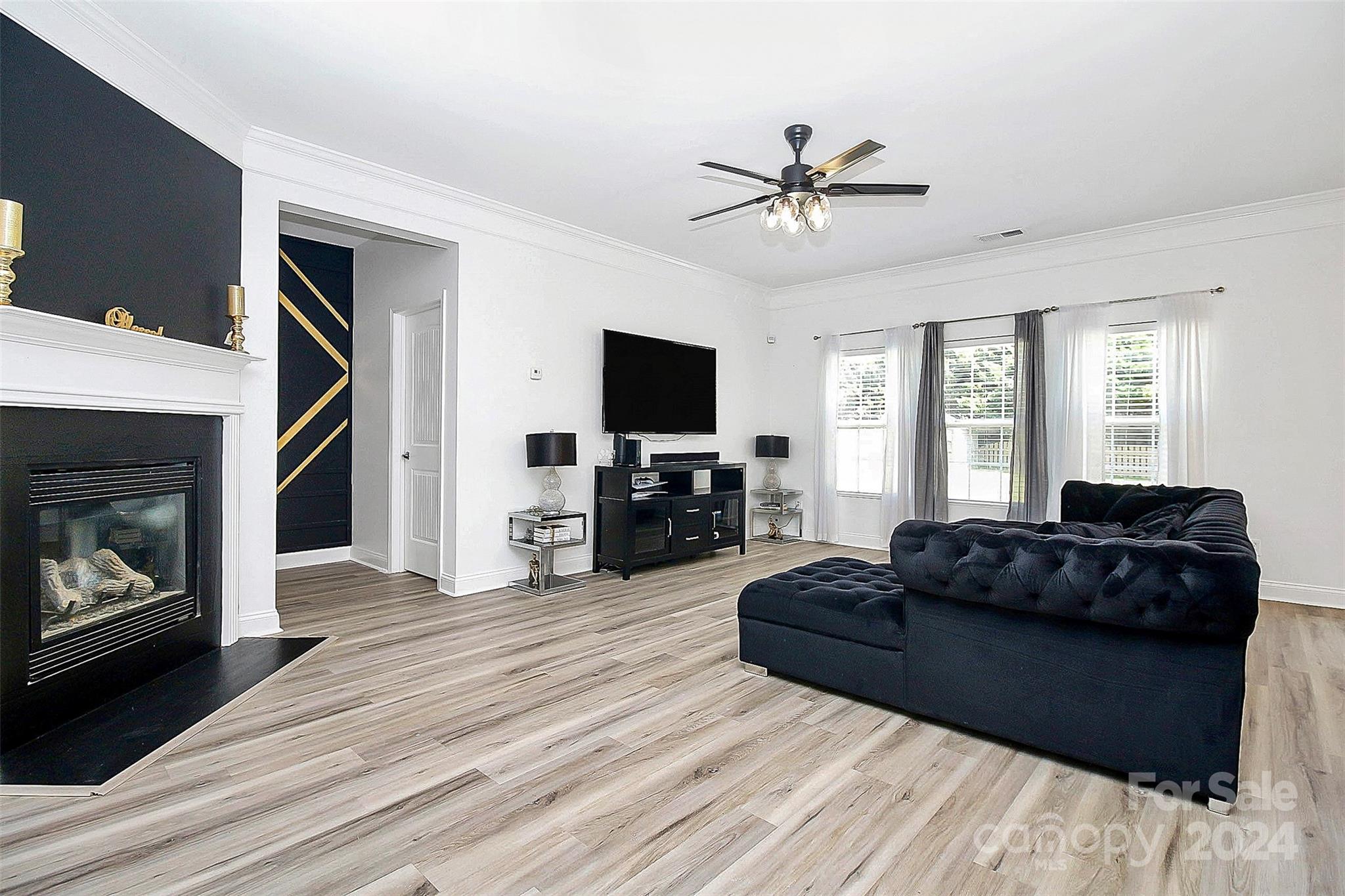 Hamilton Lakes - Residential