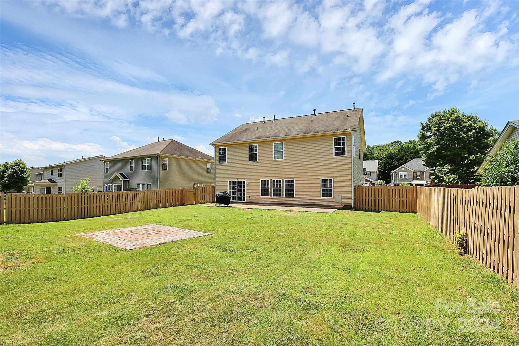 Hamilton Lakes - Residential