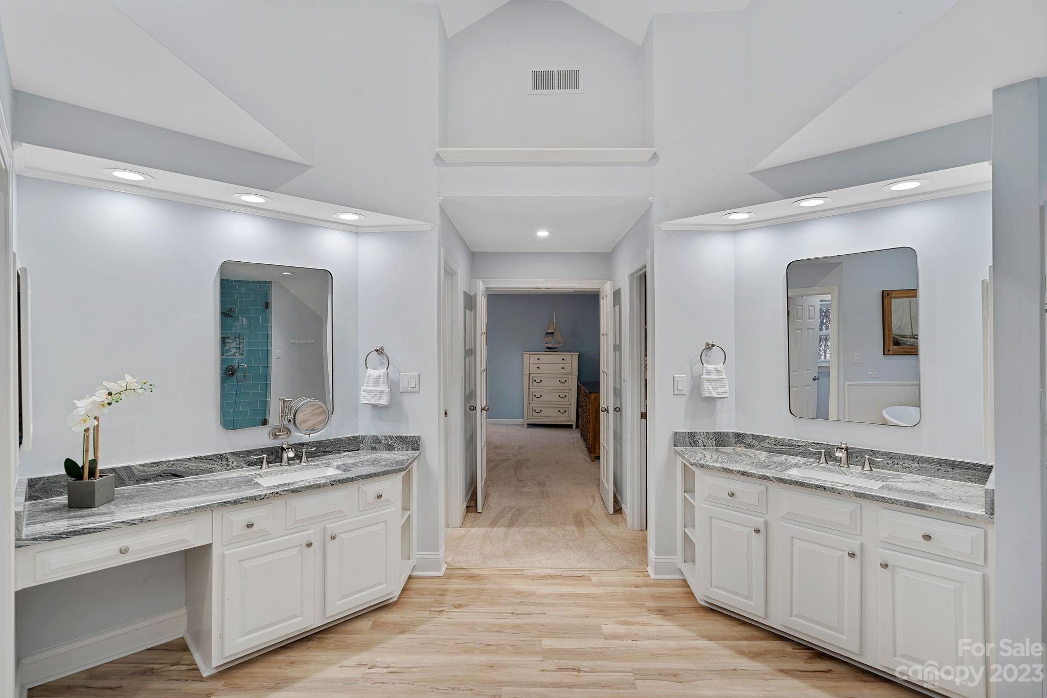 The Harbour At The Pointe - Residential