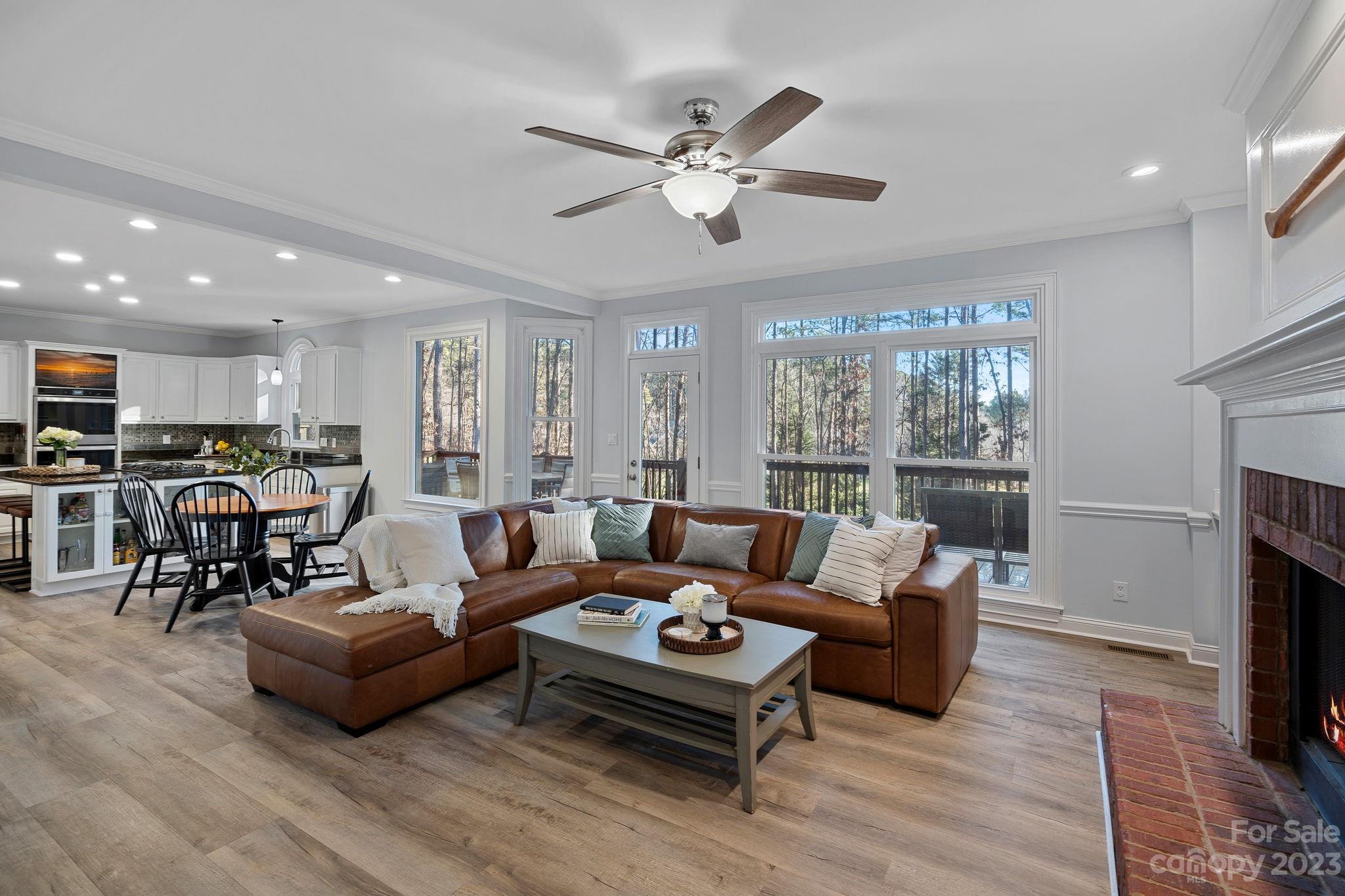 The Harbour At The Pointe - Residential