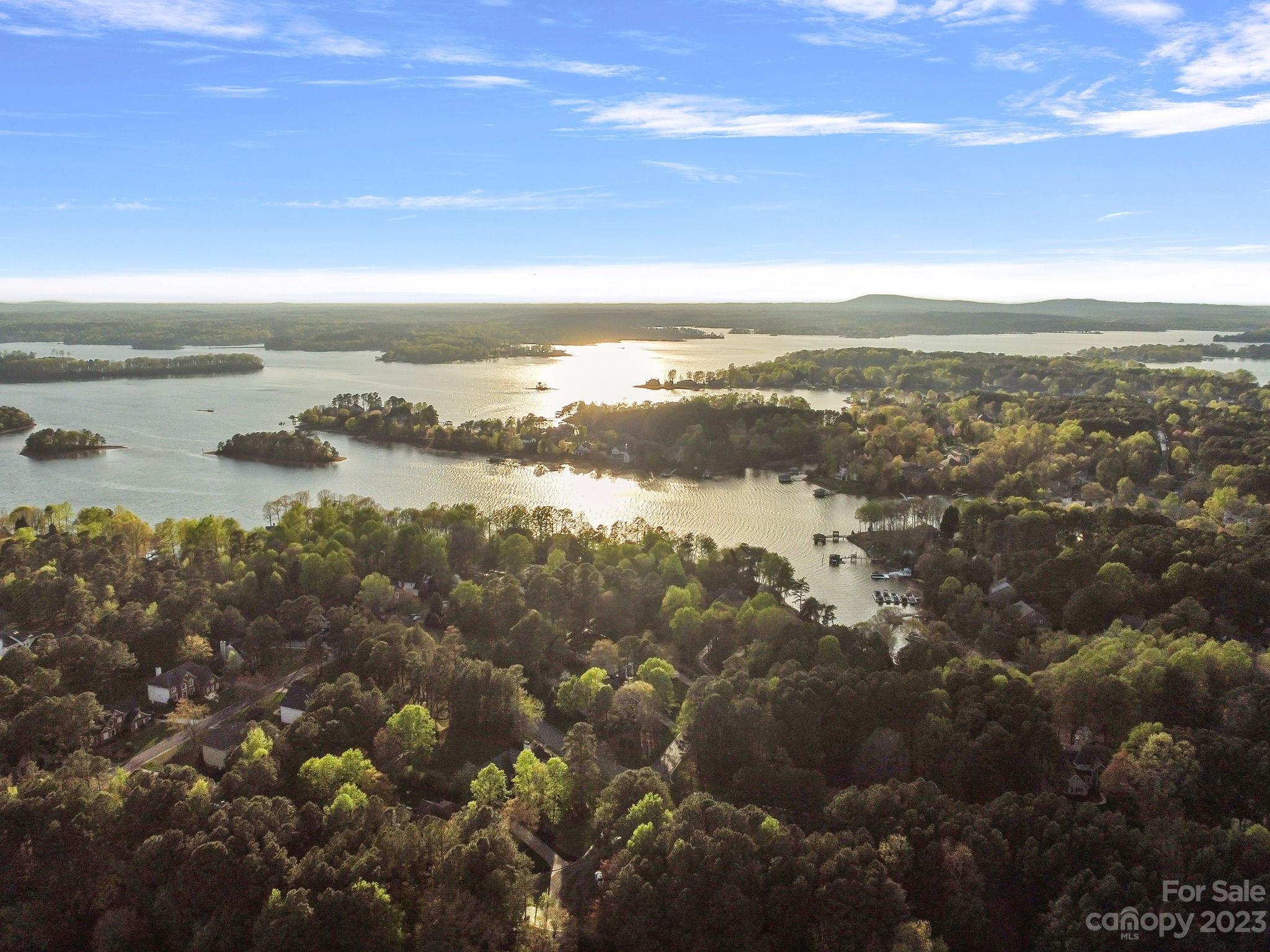 The Harbour At The Pointe - Residential