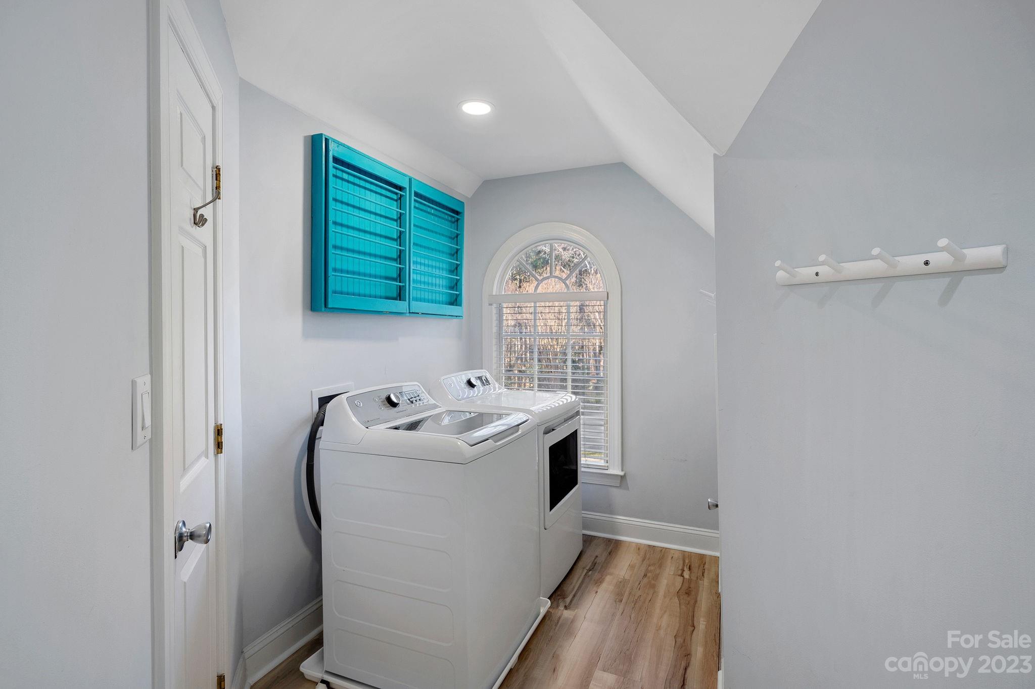 The Harbour At The Pointe - Residential