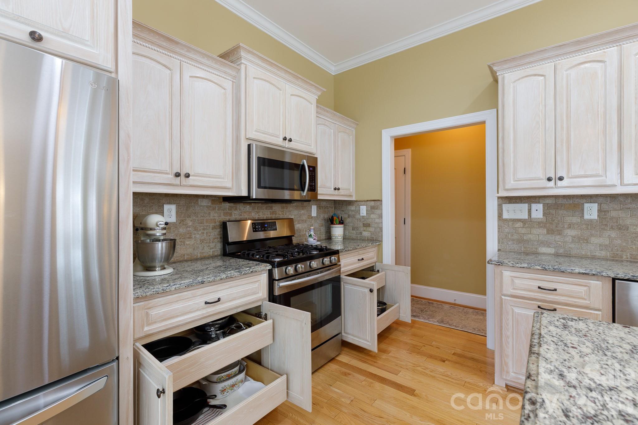 Landsdowne - Residential