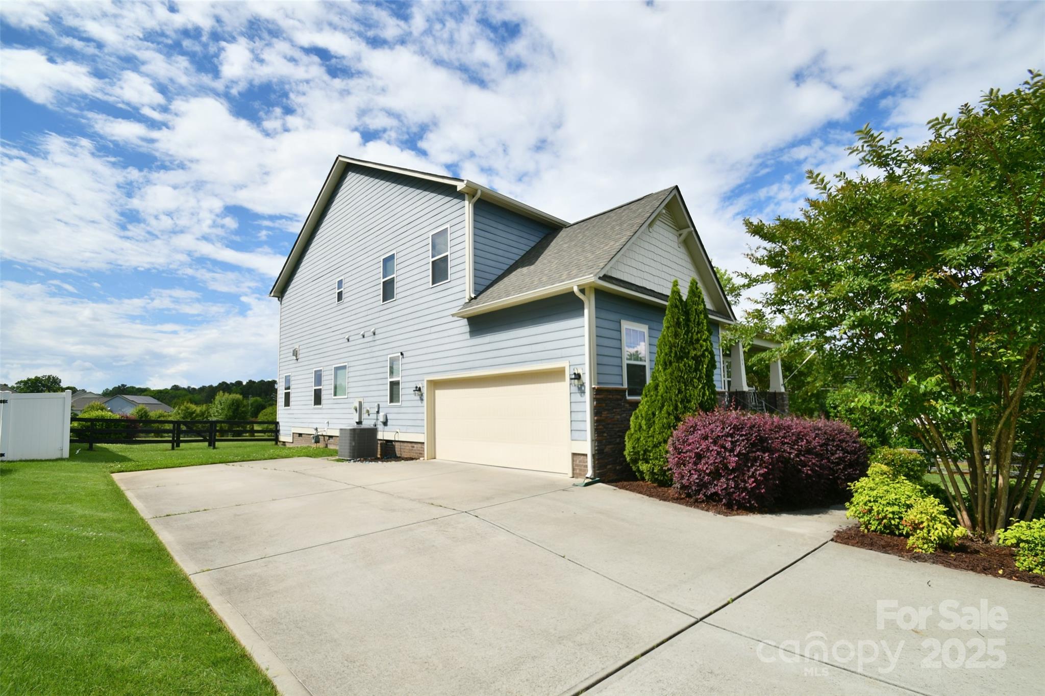 104 Rockridge Point Drive