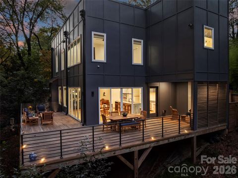 Photo of 7223 Terrace Drive, Charlotte, NC 28211 (MLS # 4336076)