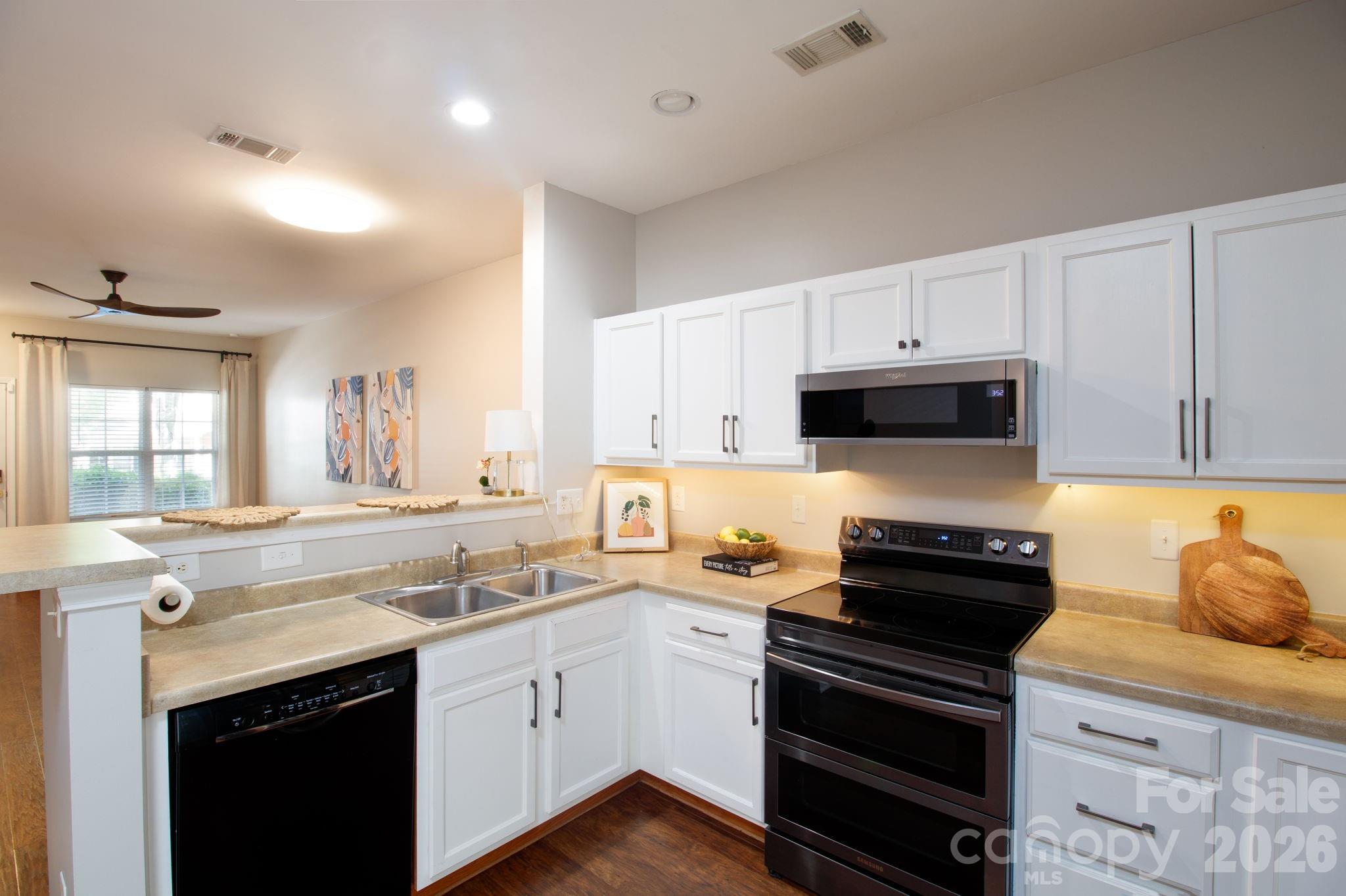 Cascades at River Crossing - Residential