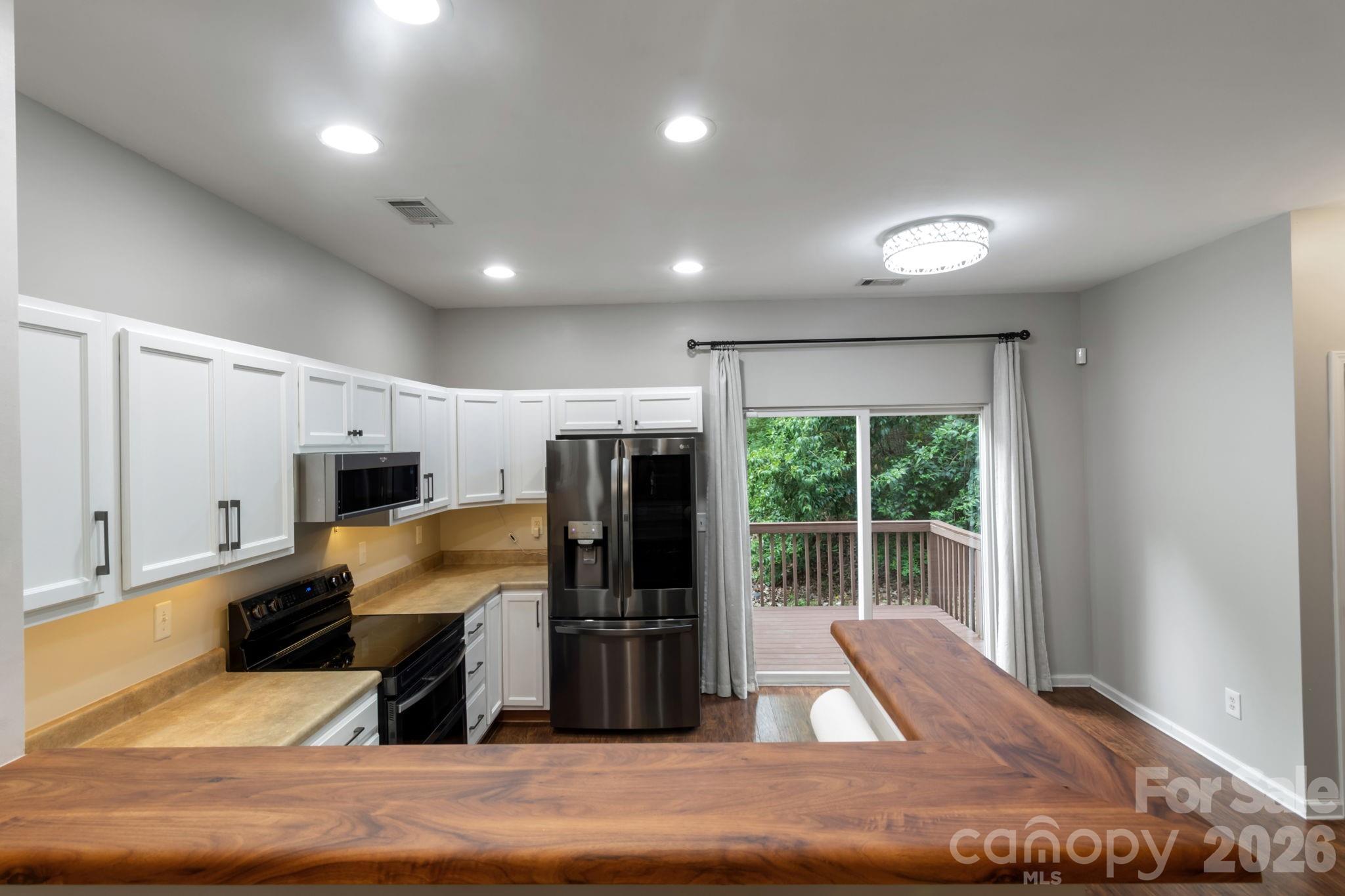 Cascades at River Crossing - Residential