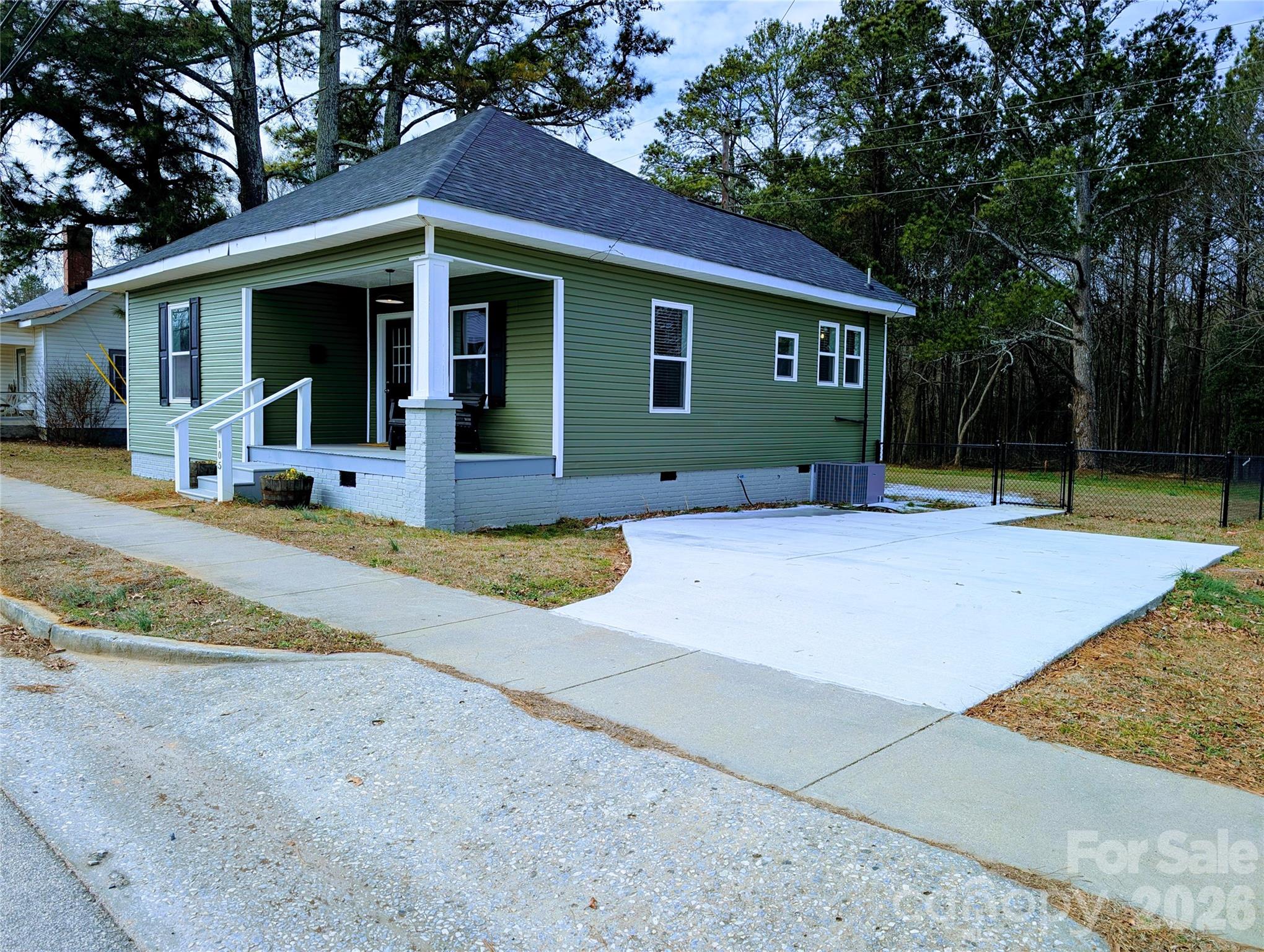 105 Ross Cannon Street