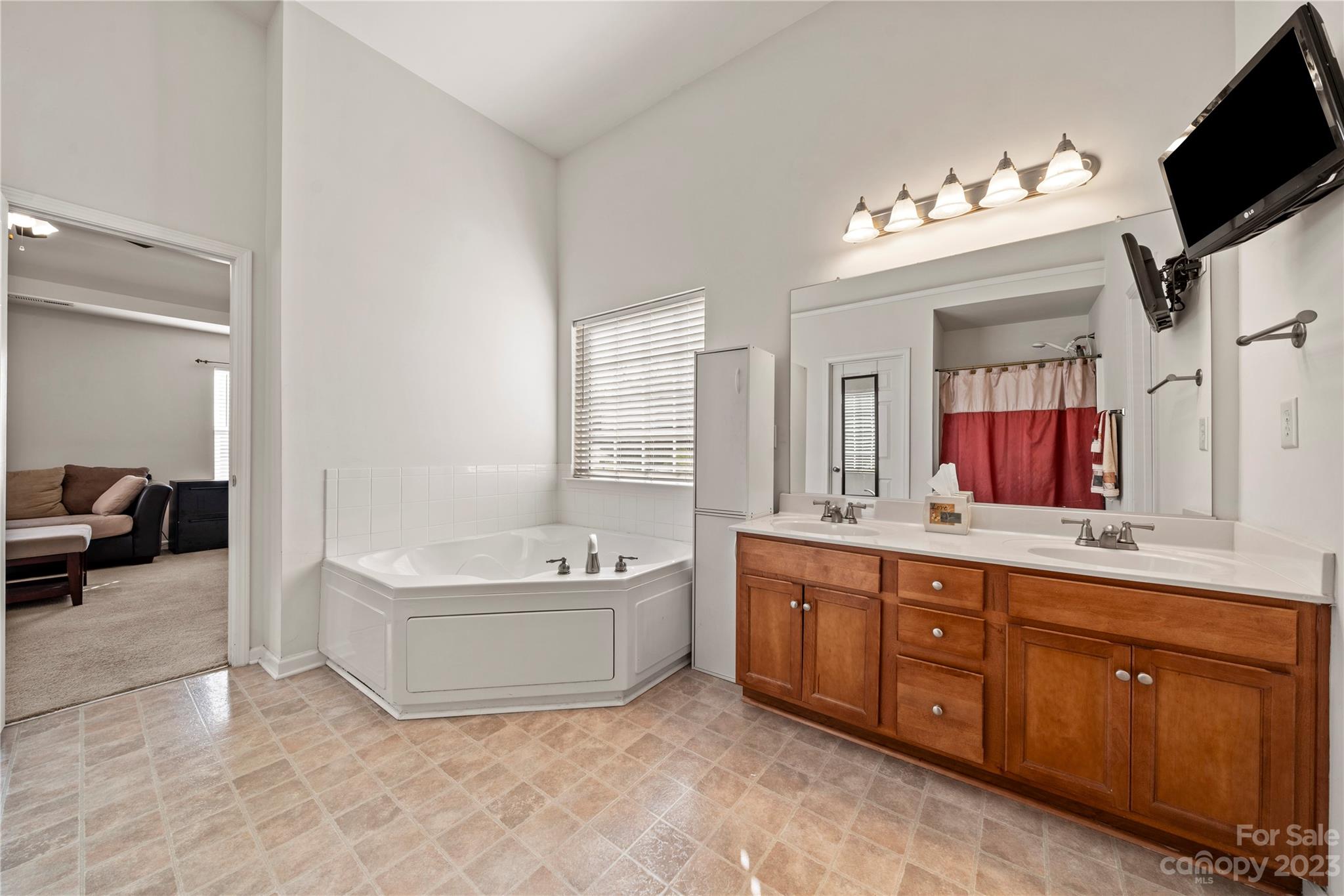 River Falls - Residential