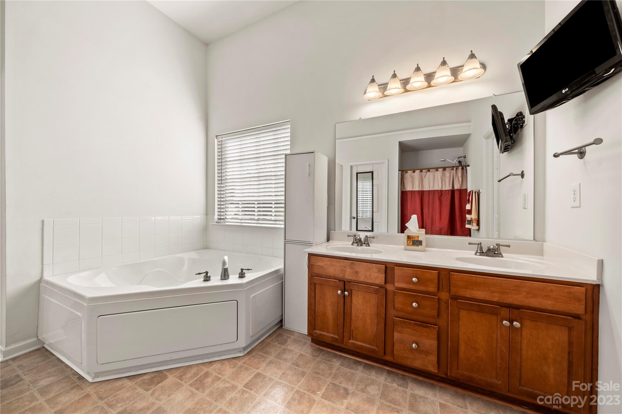 River Falls - Residential