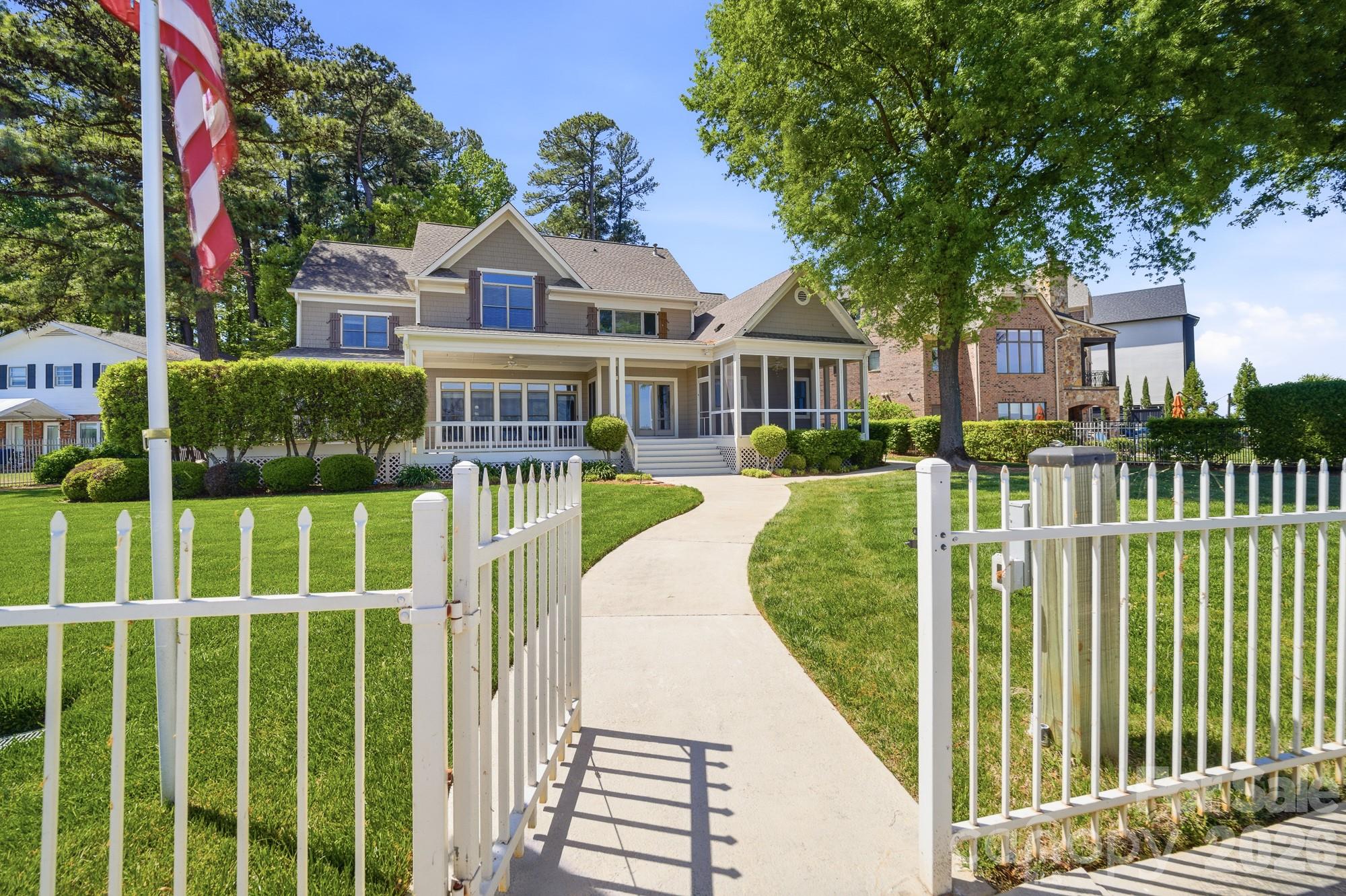 Island Forest - Residential