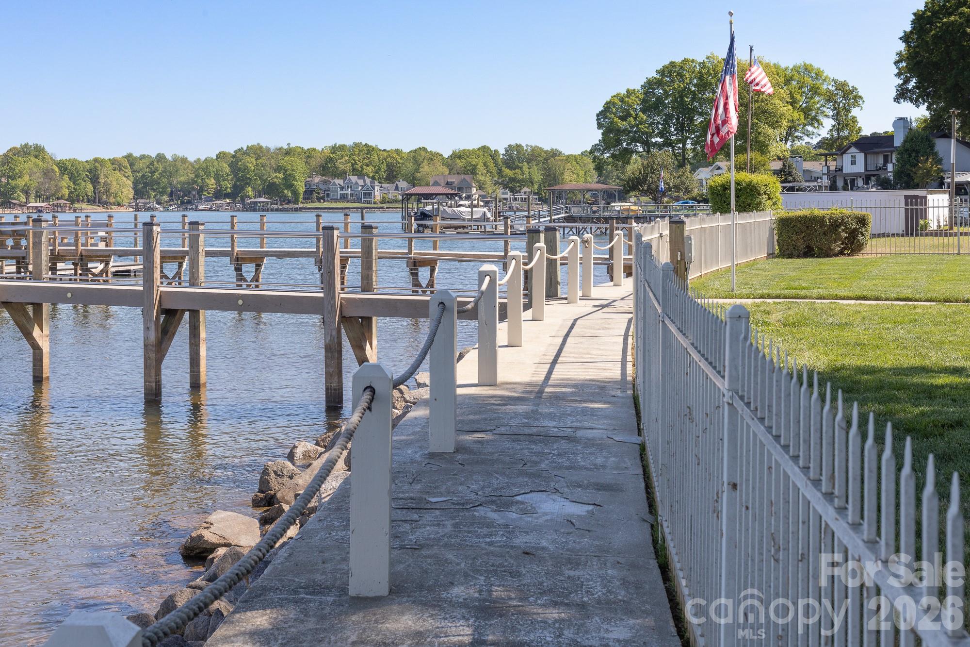 Island Forest - Residential