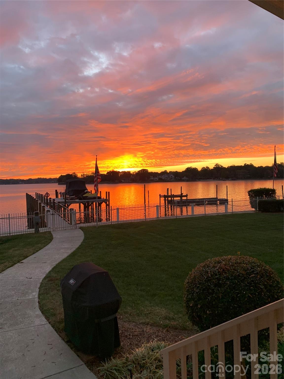 Island Forest - Residential