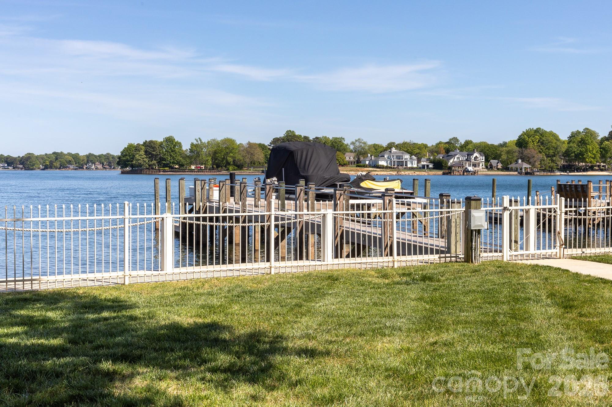 Island Forest - Residential