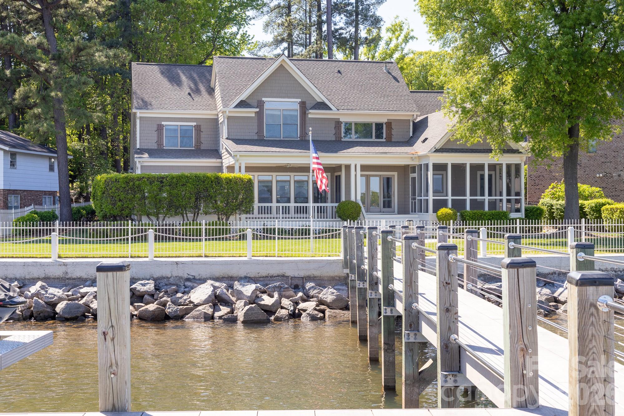 Island Forest - Residential