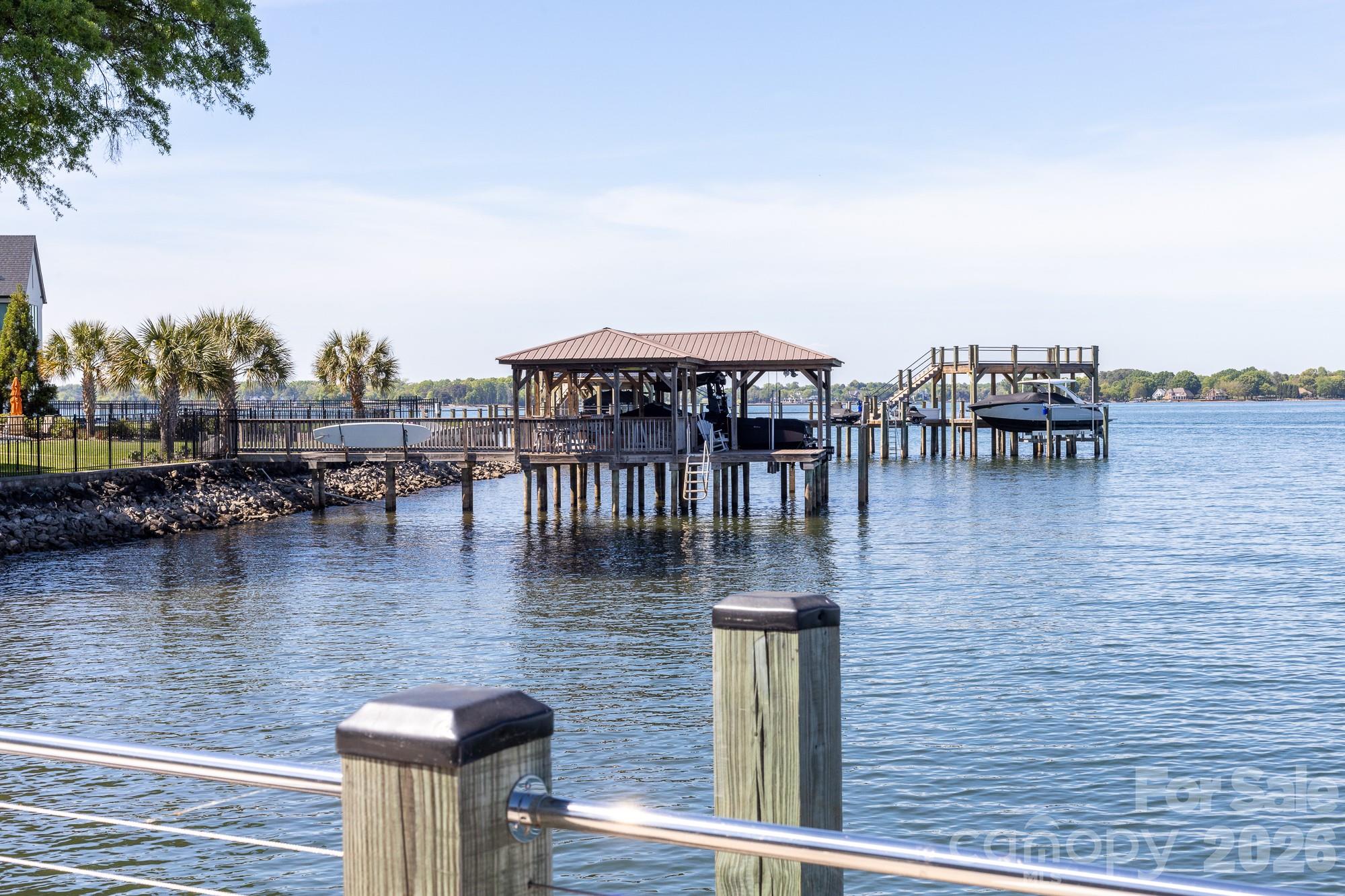 Island Forest - Residential