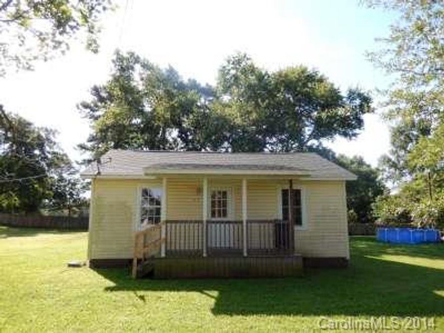 This is a Fannie Mae HomePath property.  Quaint 2bd/1ba home located in S. Gastonia.  Seconds from highway 321.  Vinyl sided. Large front porch.  Level yard.  Would make a GREAT starter home and/or investment property.  HVAC is missing.  Purchase this home for as little as 5% down.  This property is approved for HomePath Mortgage Financing and HomePath Renovation Mortgage Financing.