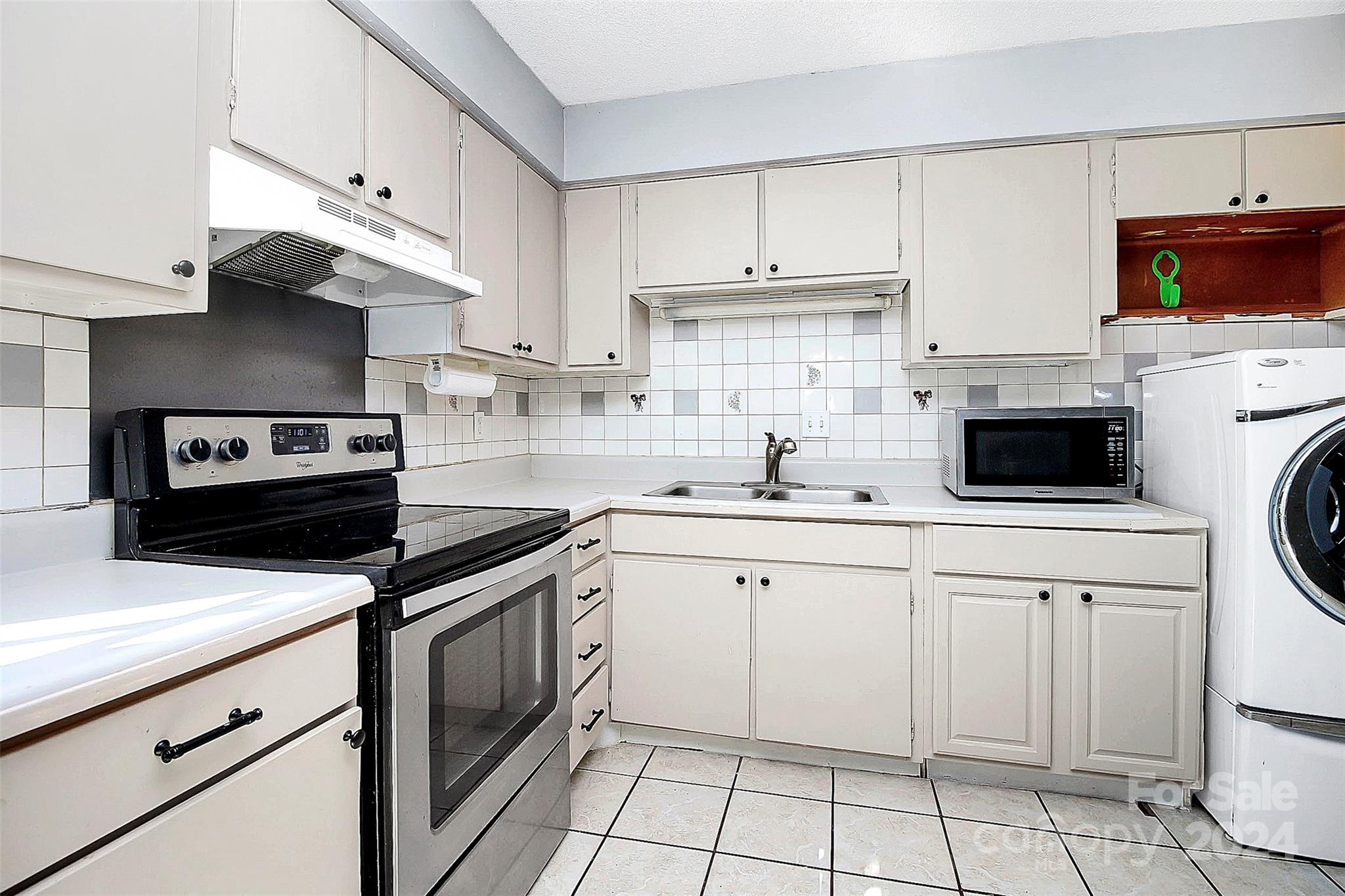 Sharon Lakes - Residential