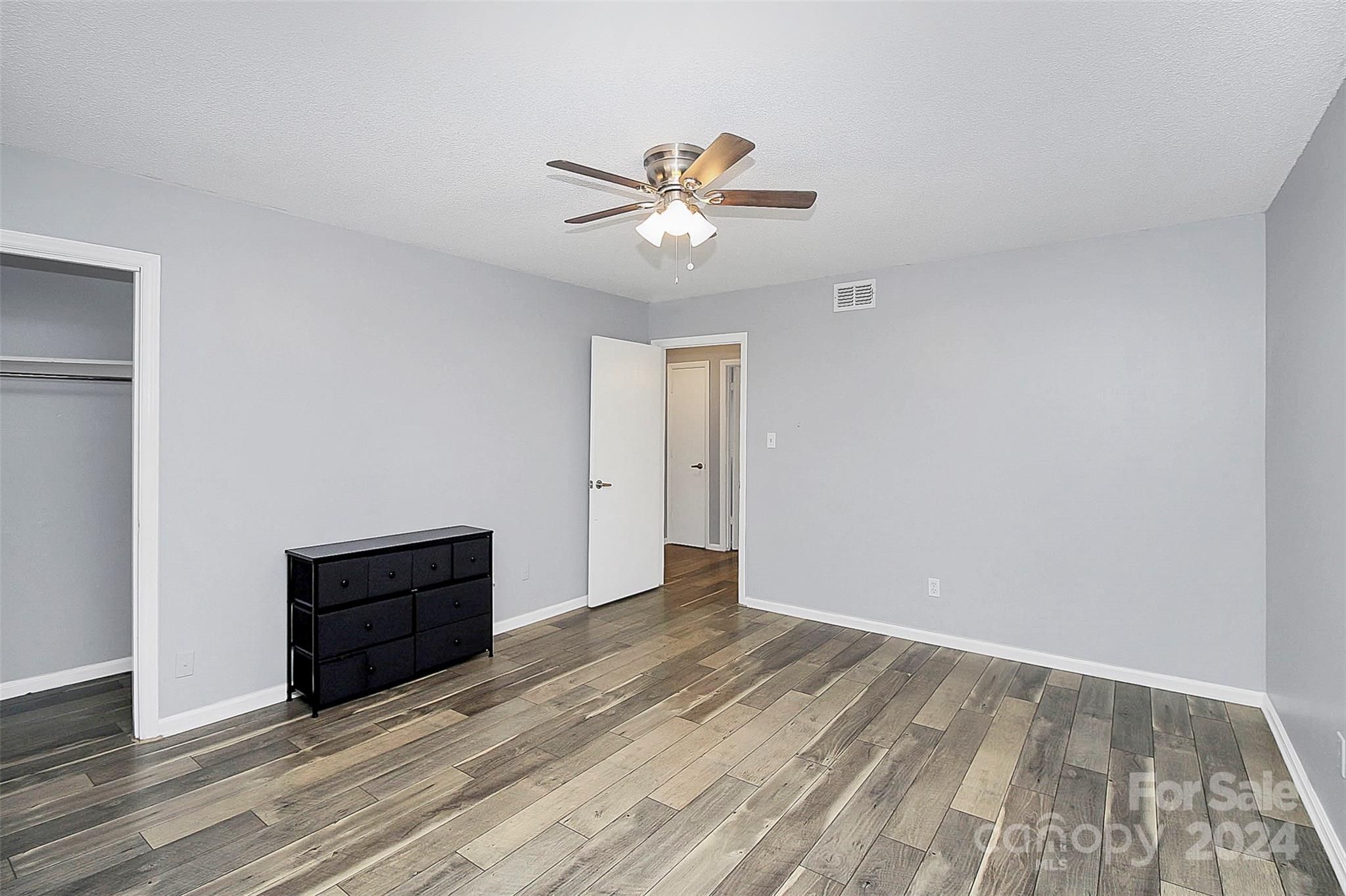 Sharon Lakes - Residential